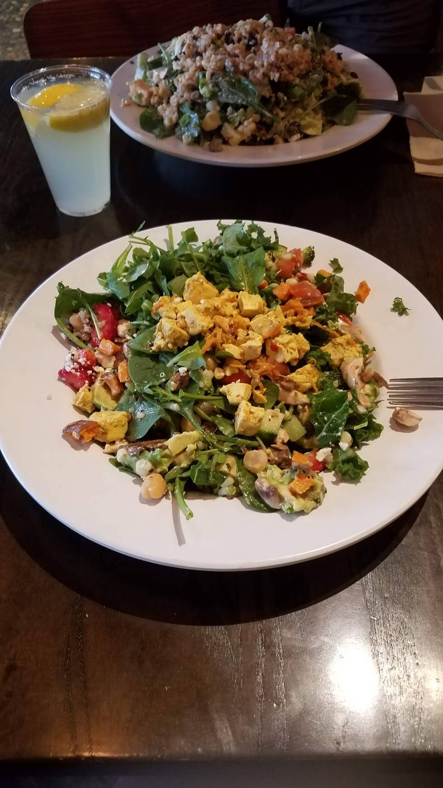 Nalley Fresh | restaurant | 2159 York Rd, Lutherville-Timonium, MD 21093, USA | 4102529400 OR +1 410-252-9400