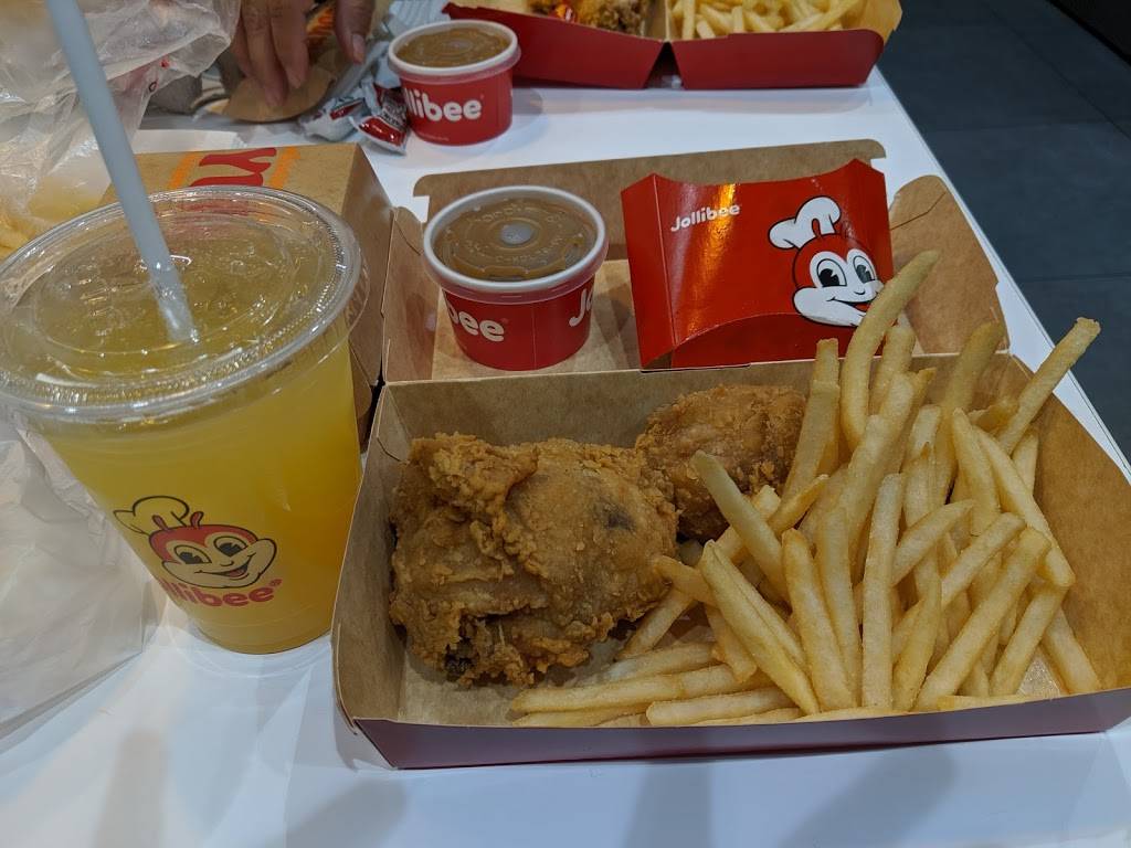 Jollibee North York | restaurant | 79 Billy Bishop Way, North York, ON M3K 2C8, Canada | 6479512822 OR +1 647-951-2822