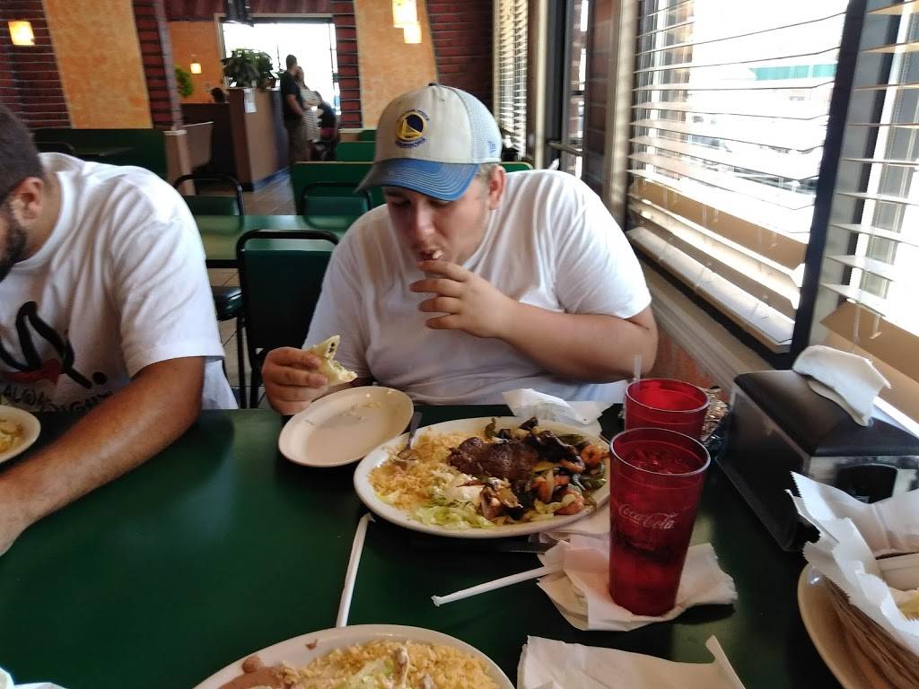 El Mariachi Mexican Restaurant | restaurant | 1442 N Broad St # 11, Tazewell, TN 37879, USA | 4236261921 OR +1 423-626-1921