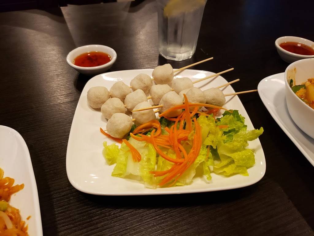 Kings 9 Thai Cuisine | restaurant | 635 N Main St, Corona, CA 92880, USA | 9514273223 OR +1 951-427-3223