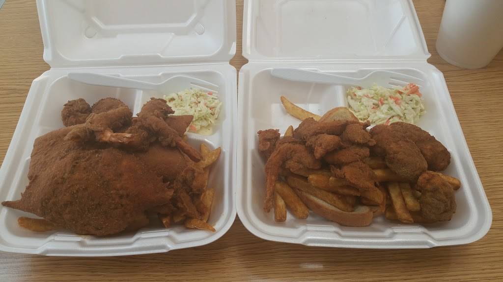 Lighthouse Seafood Restaurant | restaurant | 2120 FM 517 Rd E, Dickinson, TX 77539, USA | 2815346778 OR +1 281-534-6778