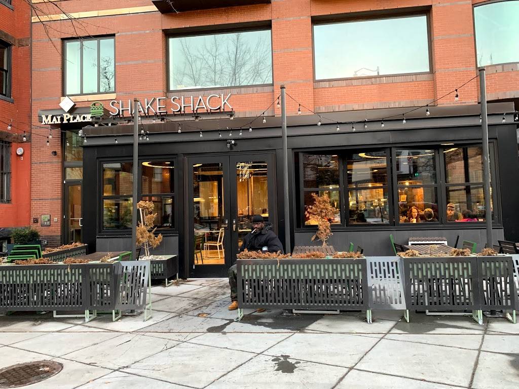Shake Shack | restaurant | 1400 14th St NW, Washington, DC 20005, USA | 2026020493 OR +1 202-602-0493