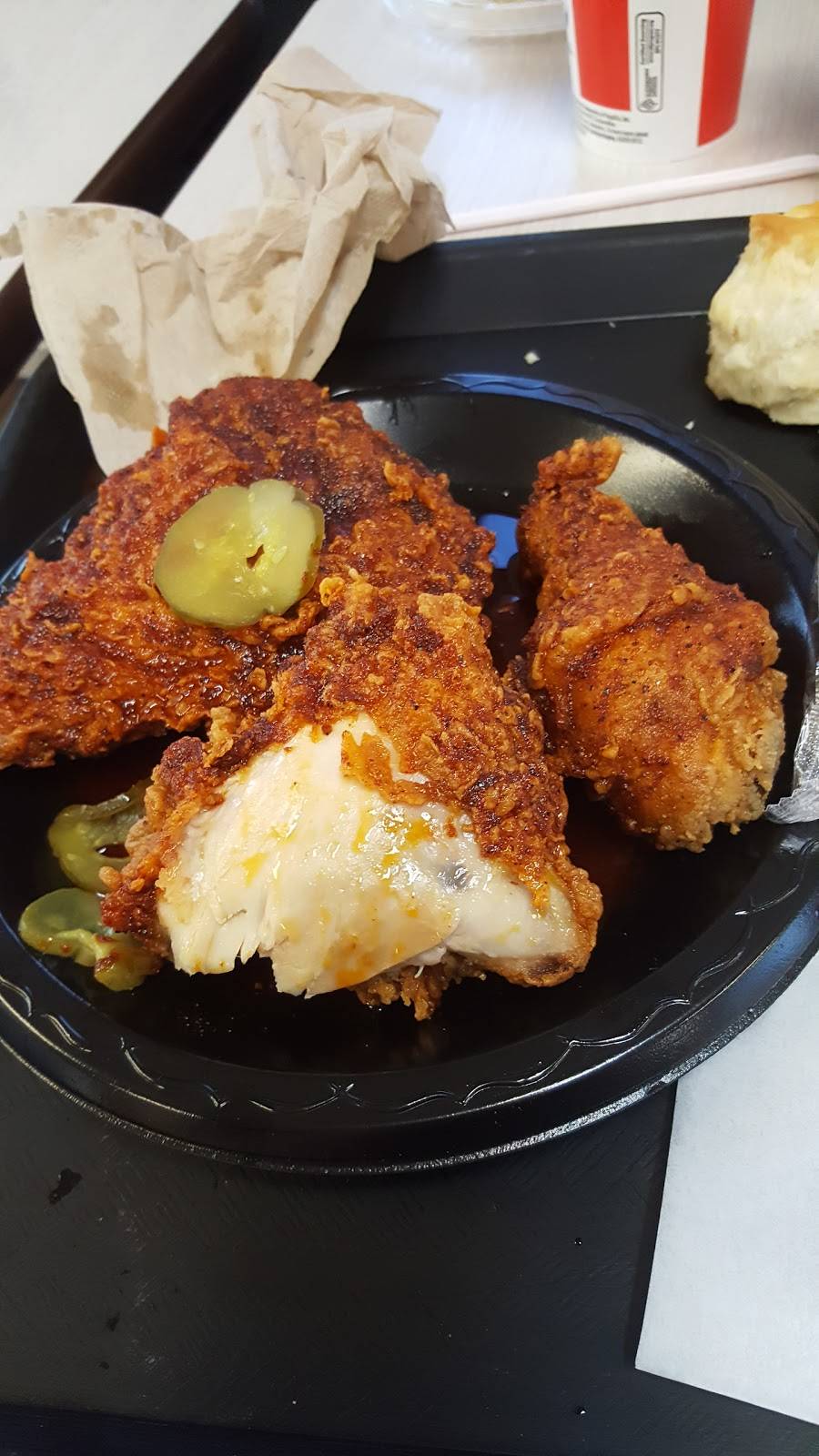 KFC | restaurant | 7037 10th St N, Oakdale, MN 55128, USA | 6517355407 OR +1 651-735-5407