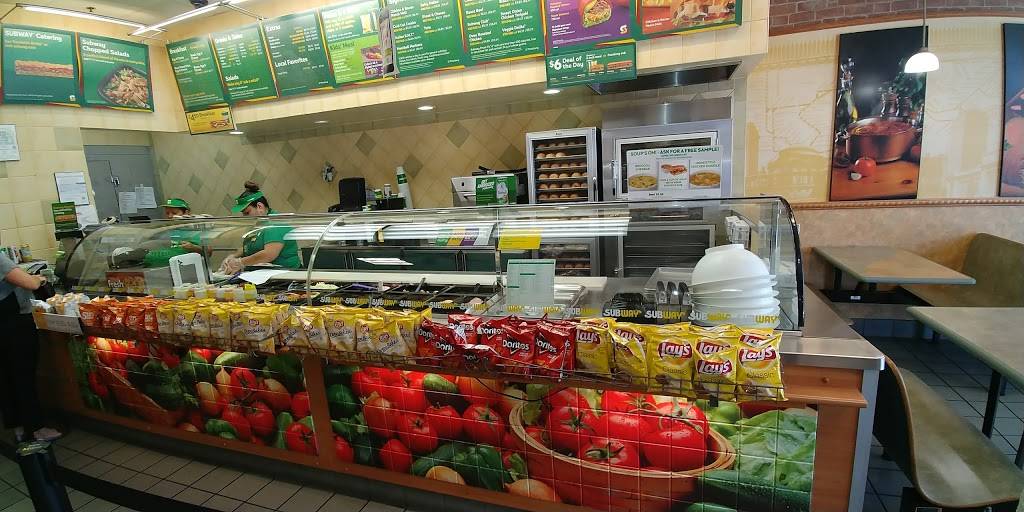 Subway | restaurant | 353 W Esplanade Dr, Oxnard, CA 93030, USA | 8056049001 OR +1 805-604-9001