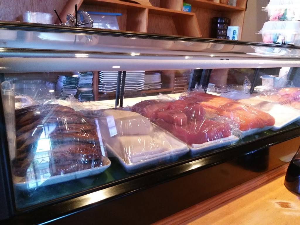 Fujis House | restaurant | 3373 Princeton Rd # 123, Hamilton, OH 45011, USA | 5138442600 OR +1 513-844-2600