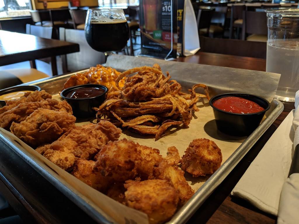 The Brass Tap | restaurant | 819 Terrace Park, Rock Hill, SC 29730, USA | 8033299094 OR +1 803-329-9094