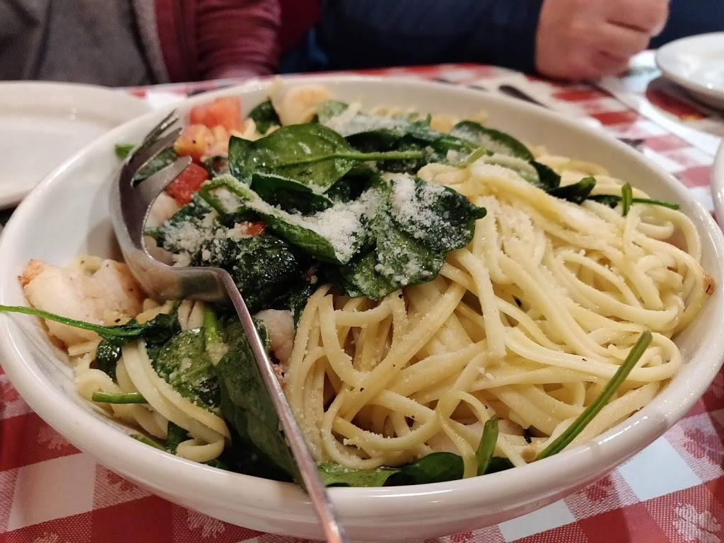 Buca di Beppo Italian Restaurant | restaurant | 38888 Six Mile Rd, Livonia, MI 48152, USA | 7344626442 OR +1 734-462-6442