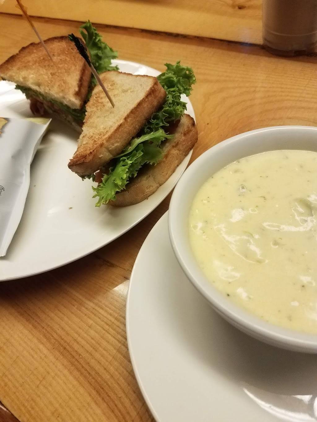 The Moody Mug Cafe | restaurant | 18 State St, Groveton, NH 03582, USA | 6036365096 OR +1 603-636-5096