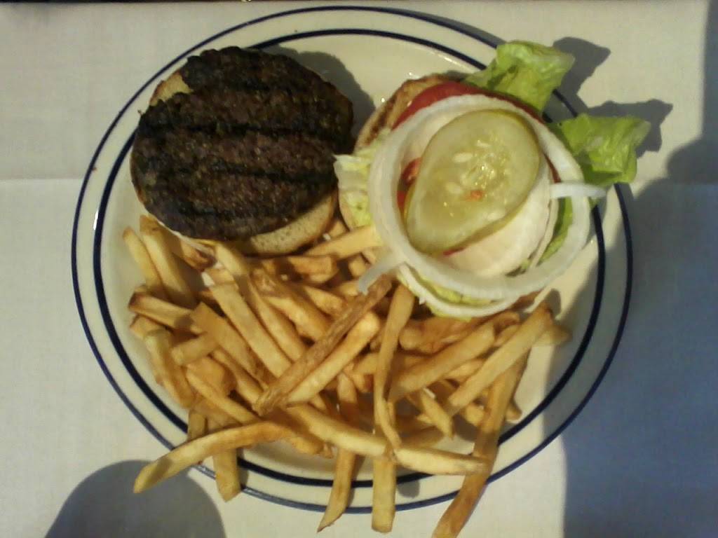 Blue Water Bay | restaurant | 319 FL-26, Melrose, FL 32666, USA | 3524751928 OR +1 352-475-1928