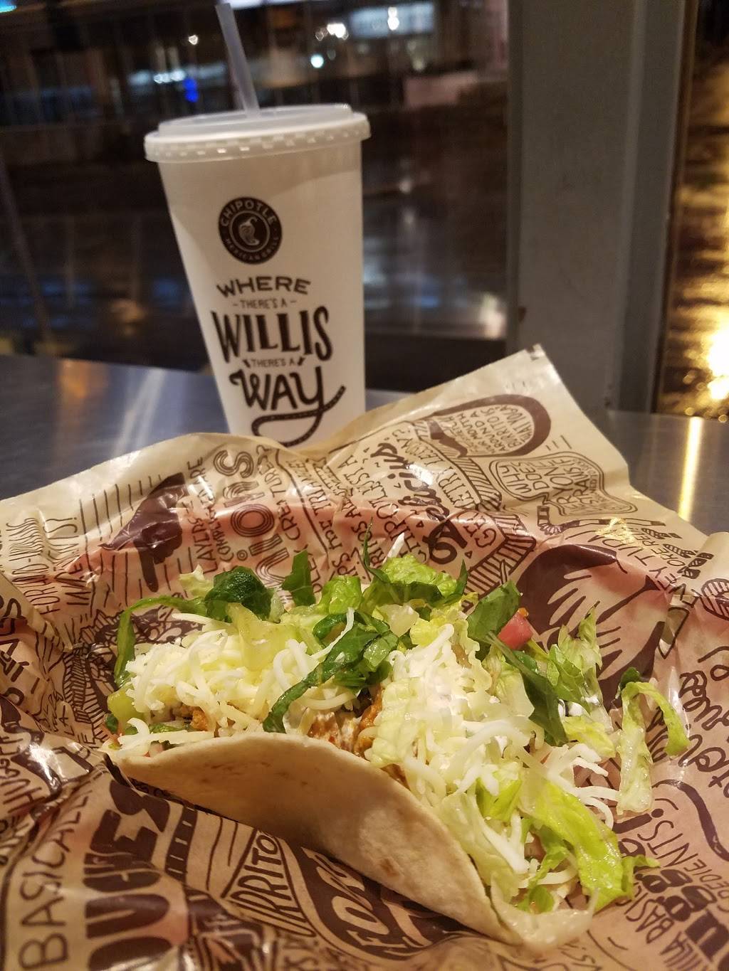 Chipotle Mexican Grill | restaurant | 501 W 75th St, Kansas City, MO 64114, USA | 8168228820 OR +1 816-822-8820