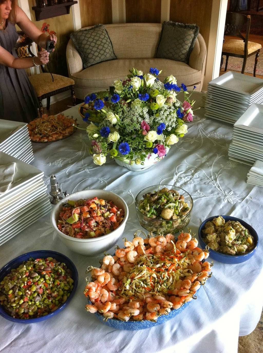 Hollys Eventful Dining | restaurant | 5107 Kingston Pike, Knoxville, TN 37919, USA | 8653300123 OR +1 865-330-0123