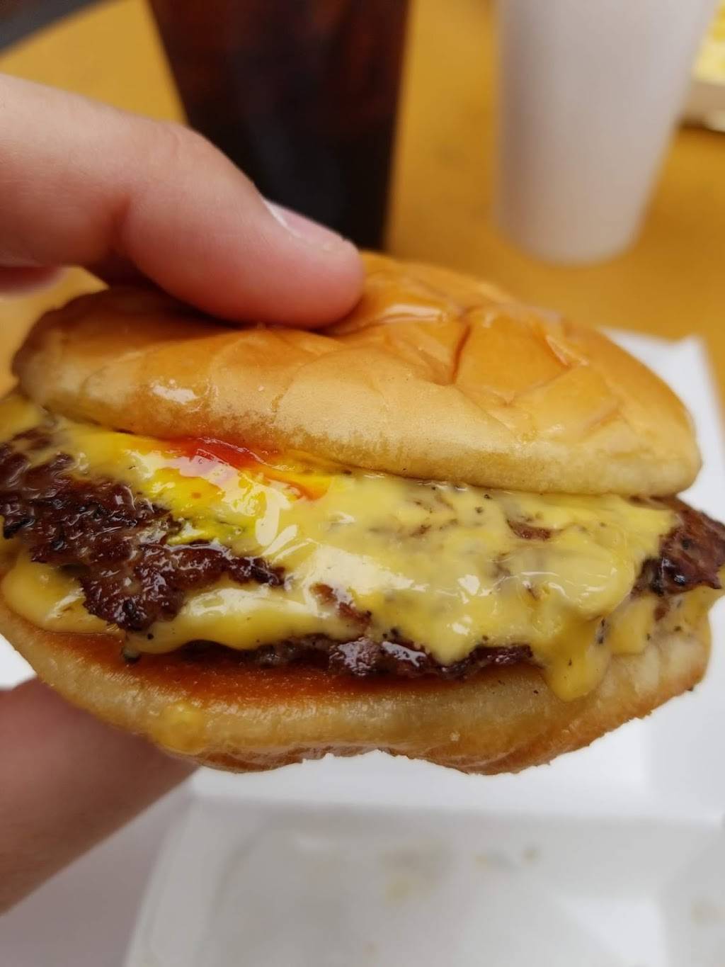 Burgers Never Say Die | restaurant | 2388 Glendale Blvd Unit A, Los Angeles, CA 90039, USA | 3239226161 OR +1 323-922-6161