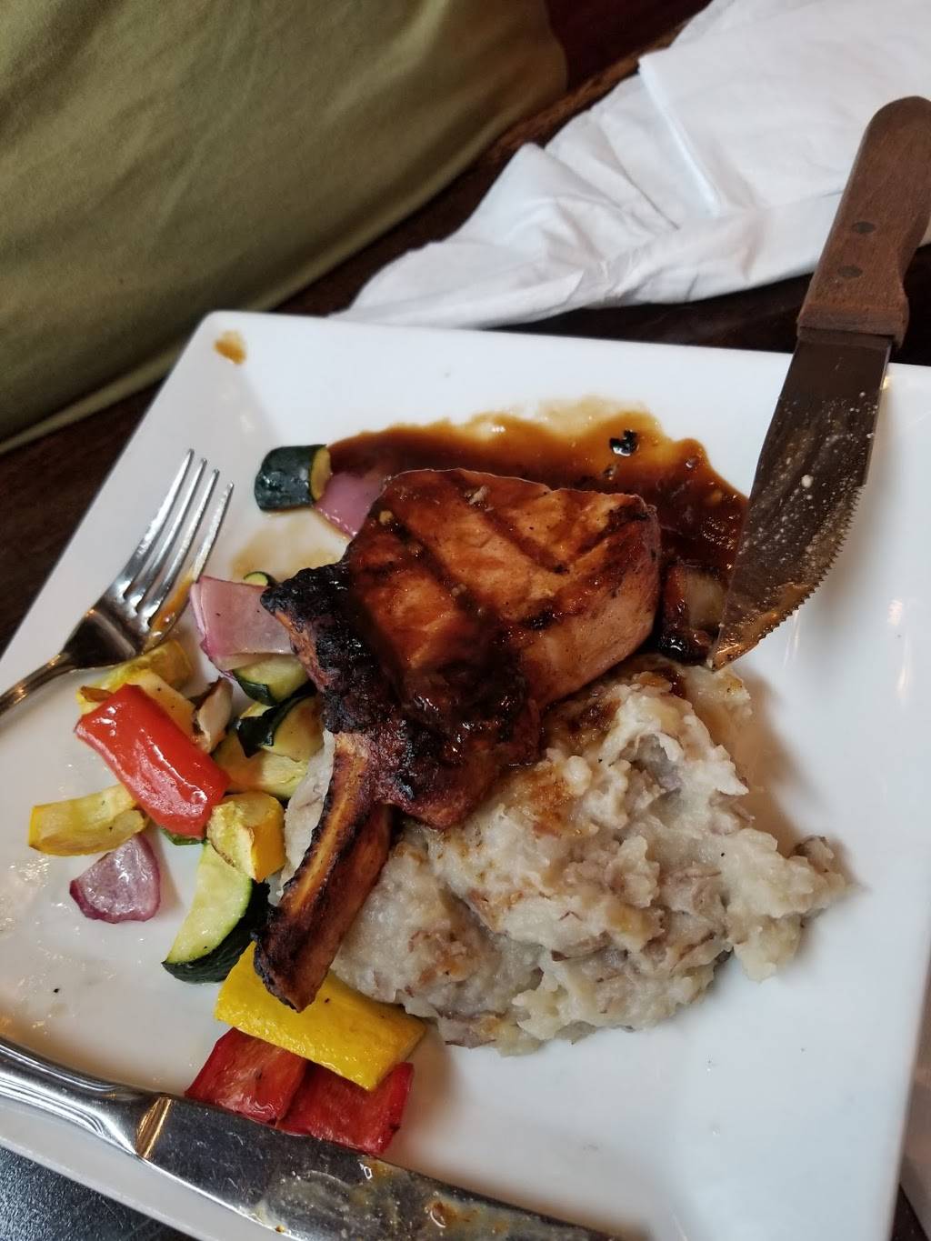 FIREBREW Bar & Grill - Virginia Beach Restaurant | restaurant | 1253 Nimmo Pkwy #117, Virginia Beach, VA 23456, USA | 7576892800 OR +1 757-689-2800