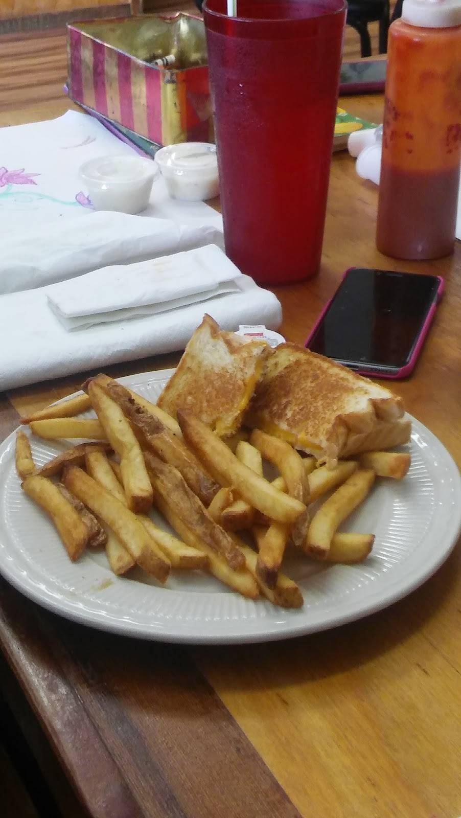 Grams Kitchen | restaurant | 2560, 915 N Spring Garden Ave, DeLand, FL 32720, USA | 3867349460 OR +1 386-734-9460