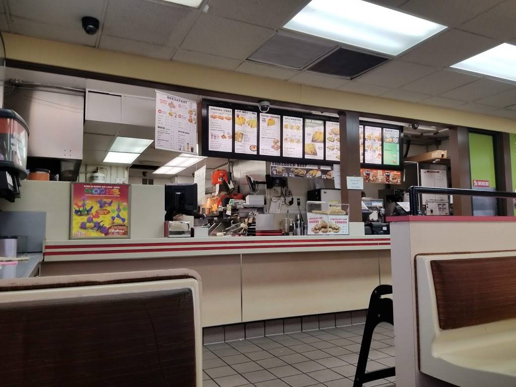 Del Taco | meal takeaway | 3896 Clairemont Dr, San Diego, CA 92117, USA | 8582703788 OR +1 858-270-3788