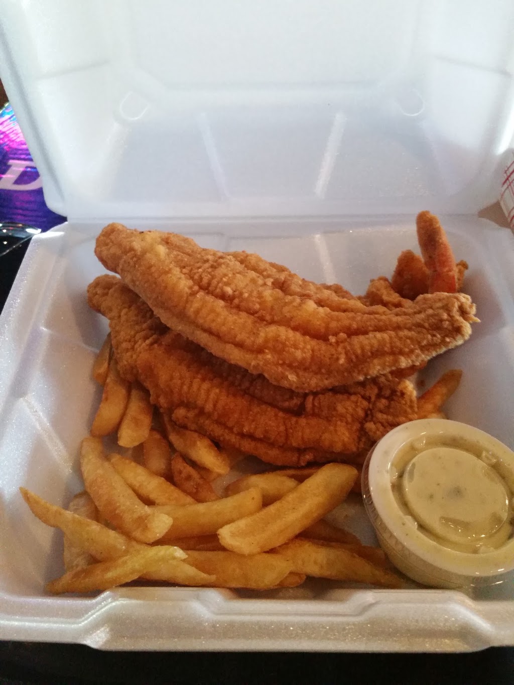 Vibe Sports Lounge | night club | 12510 North Fwy, Houston, TX 77060, USA | 2818743003 OR +1 281-874-3003