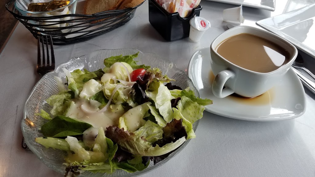 Rinos Place | restaurant | 258 Saratoga St, Boston, MA 02128, USA | 6175677412 OR +1 617-567-7412