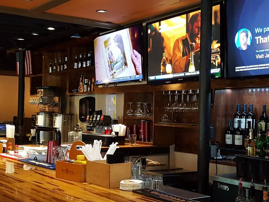 Brews Tavern | restaurant | 8083 Charlotte Hwy, Fort Mill, SC 29707, USA | 8035473279 OR +1 803-547-3279