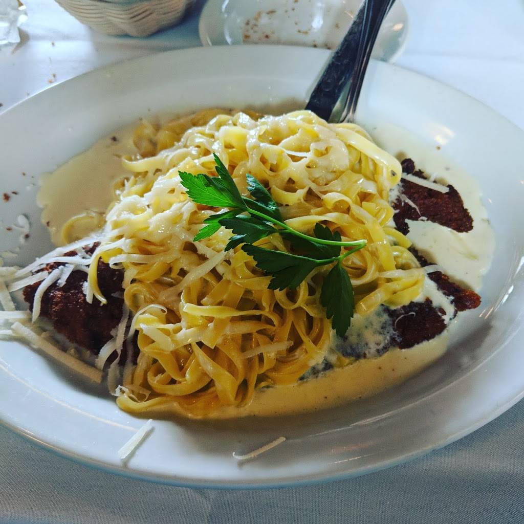 Robkes Country Inn | restaurant | 427 Fort Salonga Rd, Northport, NY 11768, USA | 6317549663 OR +1 631-754-9663