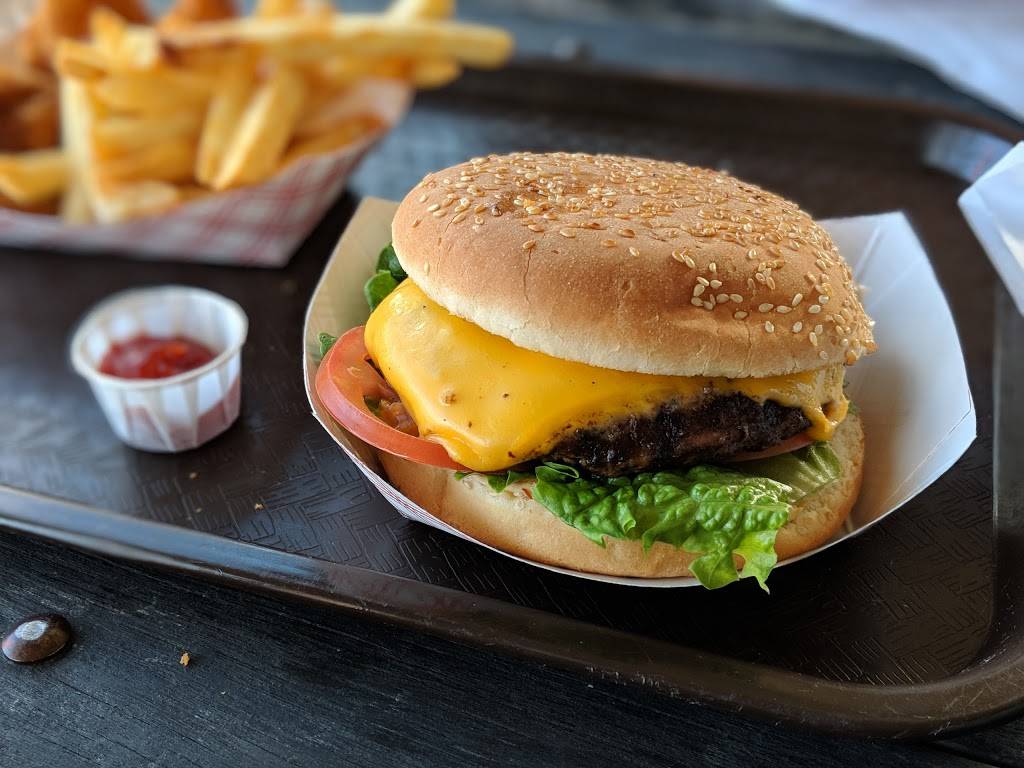 Izzys Burger Spa | restaurant | 2591 Lake Tahoe Blvd, South Lake Tahoe, CA 96150, USA | 5305445030 OR +1 530-544-5030