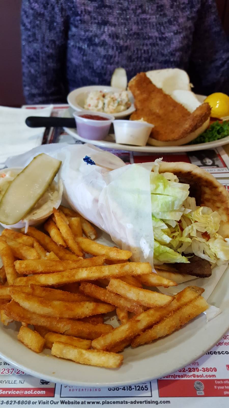 Bandwagon Diner | restaurant | 2500 Rte 37 E, Toms River, NJ 08753, USA | 7322706400 OR +1 732-270-6400