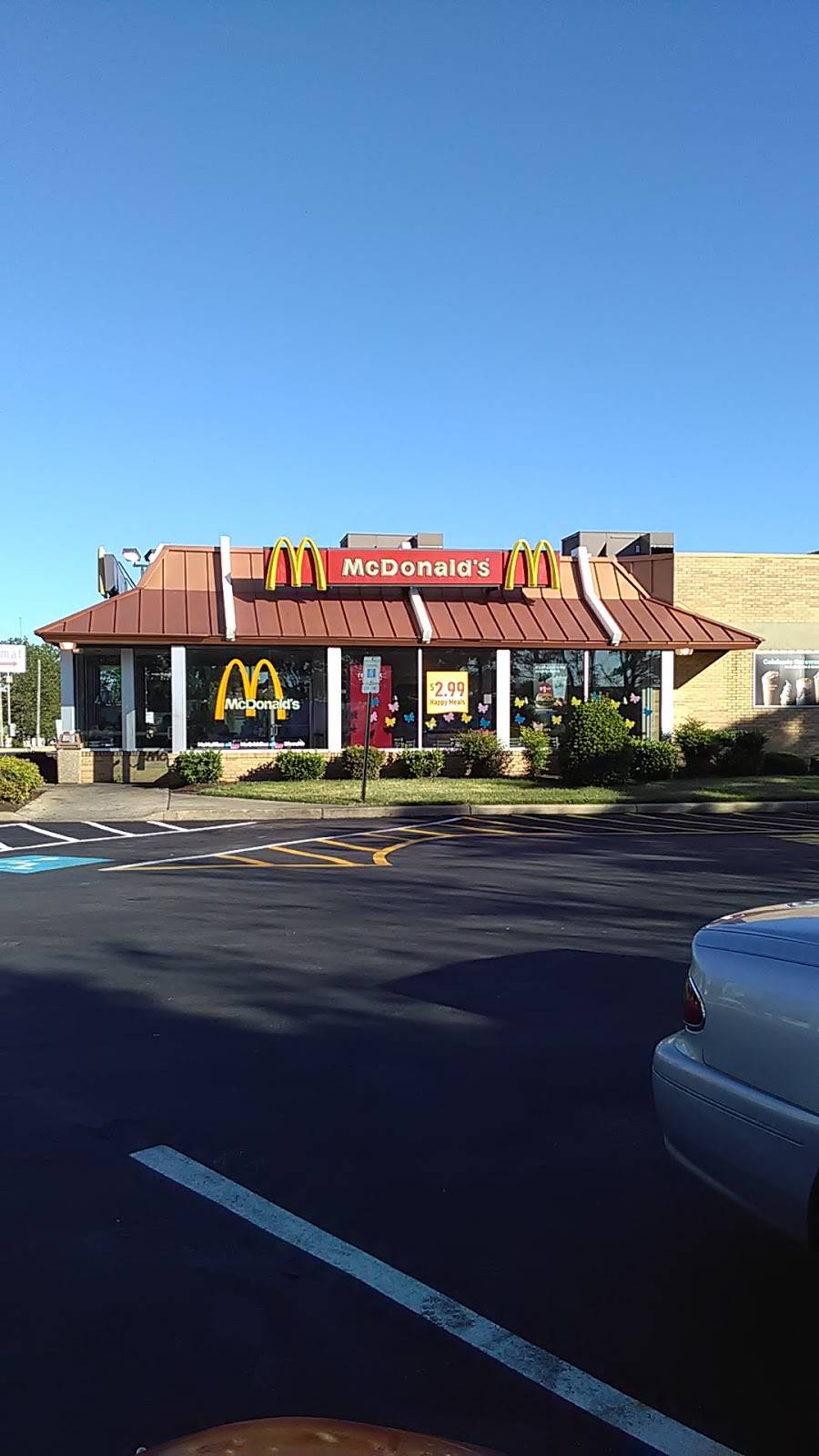 McDonalds | cafe | 2001 N Broadway, Baltimore, MD 21213, USA | 4103420268 OR +1 410-342-0268