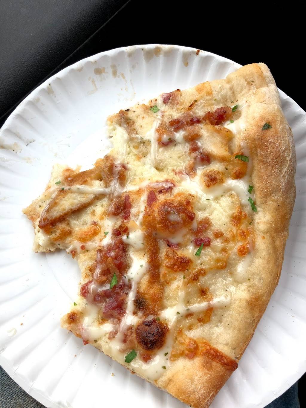 Luigi Pizza | restaurant | 20515 35th Ave, Flushing, NY 11361, USA | 7184235400 OR +1 718-423-5400