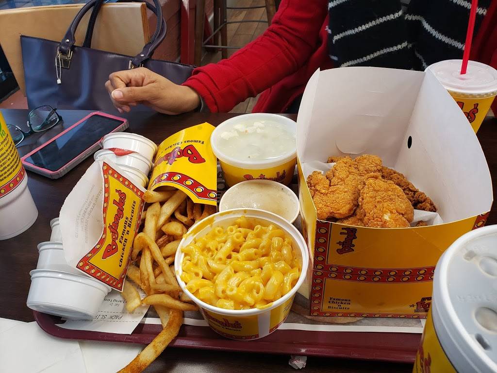 Bojangles Famous Chicken n Biscuits | restaurant | 4409 Landover Rd, Greensboro, NC 27407, USA | 3368555905 OR +1 336-855-5905