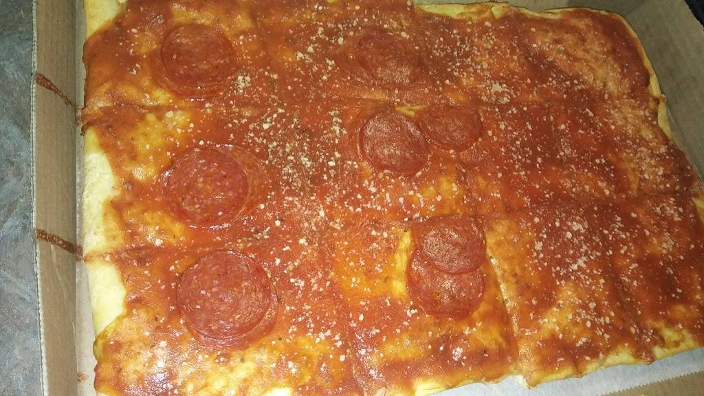 Trios Pizza | restaurant | 207 Main St, New York Mills, NY 13417, USA | 3157363248 OR +1 315-736-3248