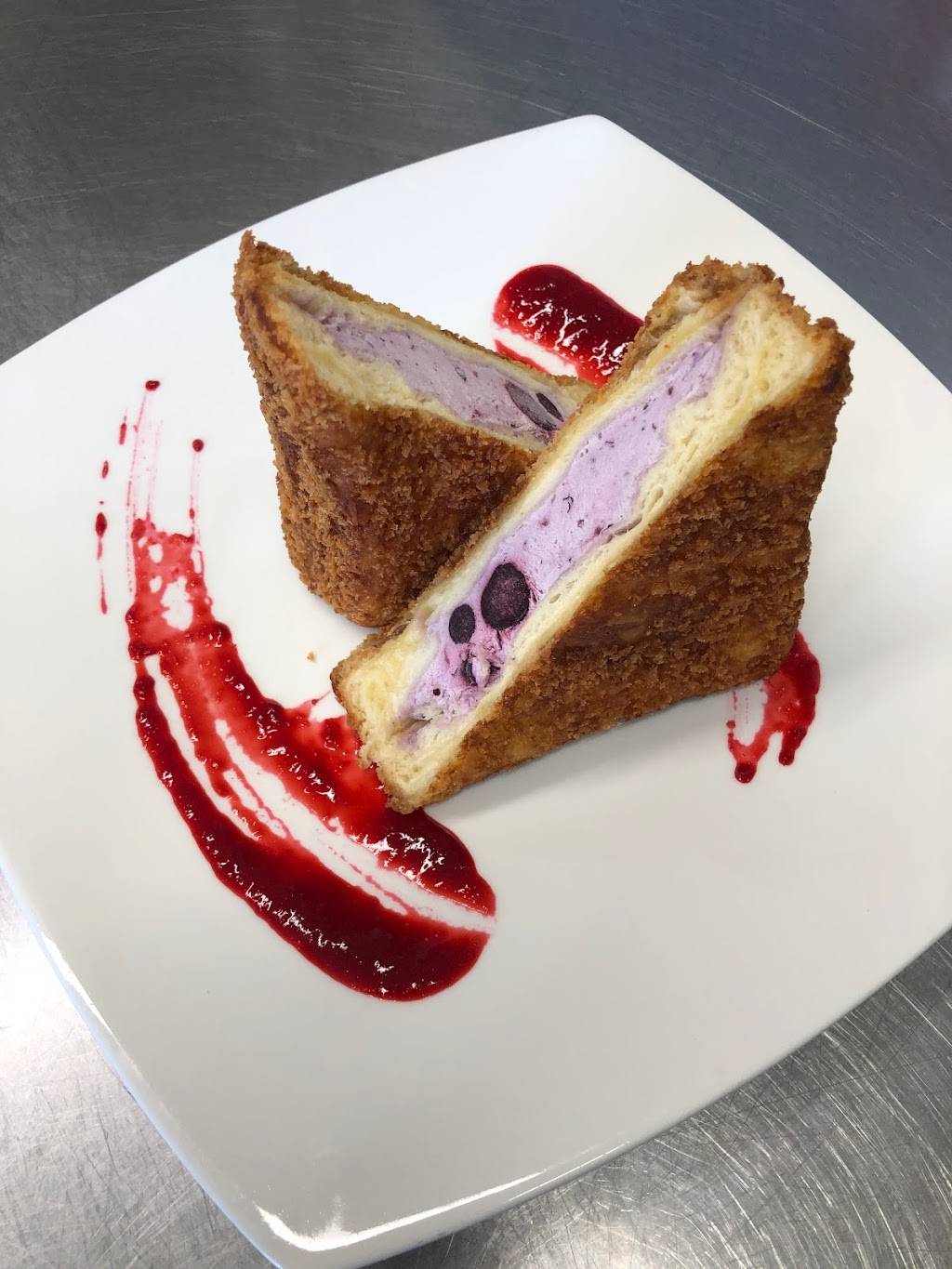 Navarras Eatery | restaurant | 1 Main St S, Uxbridge, ON L9P 1J2, Canada | 9058527669 OR +1 905-852-7669