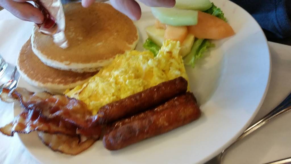 Davids Restaurant | restaurant | 5151 Stars and Stripes Dr, Santa Clara, CA 95054, USA | 4089861666 OR +1 408-986-1666