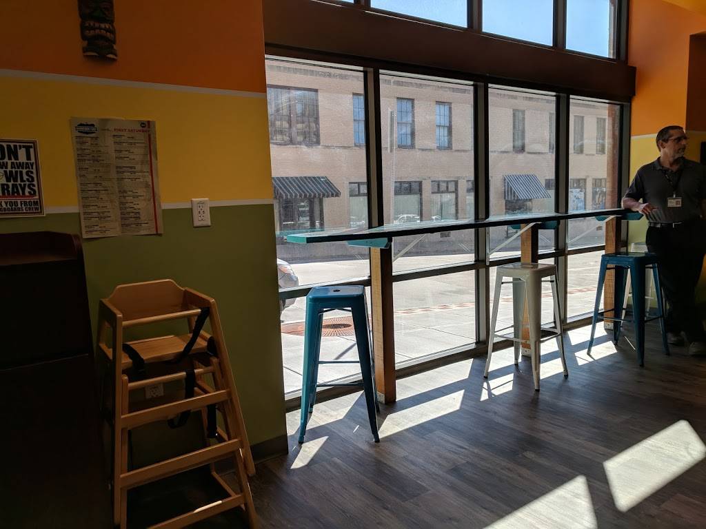 Longboards Wraps & Bowls | restaurant | 106 S 7th St, St Joseph, MO 64501, USA | 8168663840 OR +1 816-866-3840