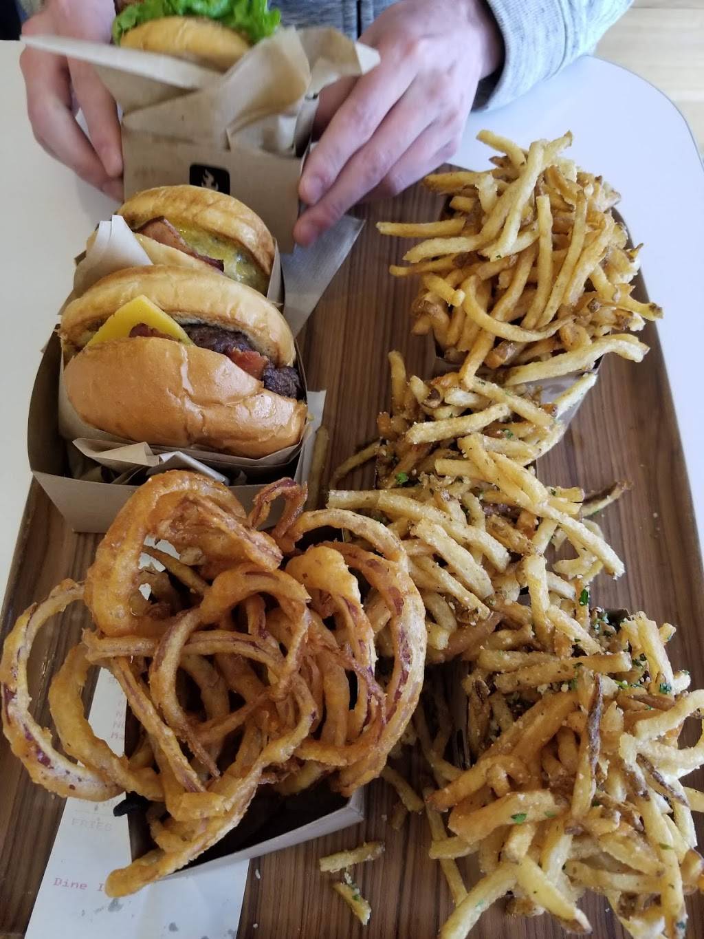 Larkburger Colorado Springs | restaurant | 1904 Southgate Rd, Colorado Springs, CO 80906, USA | 7194666111 OR +1 719-466-6111