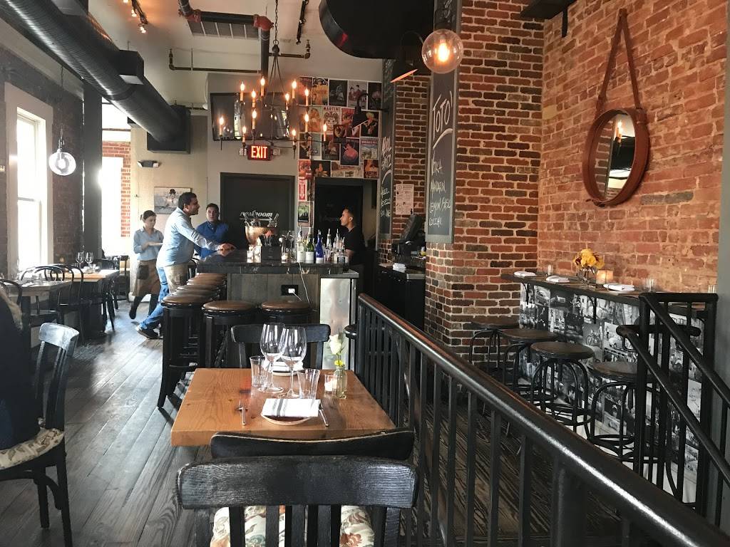 Lupo Verde | restaurant | 1401 T St NW, Washington, DC 20009, USA | 2028274752 OR +1 202-827-4752