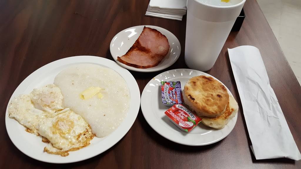 Maggie Maes | restaurant | 203 Gloucester St, Brunswick, GA 31520, USA | 9122641543 OR +1 912-264-1543