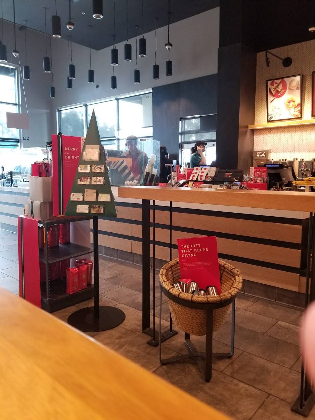 Starbucks | cafe | 5101 Telegraph Rd #101, Ventura, CA 93003, USA | 8052909644 OR +1 805-290-9644