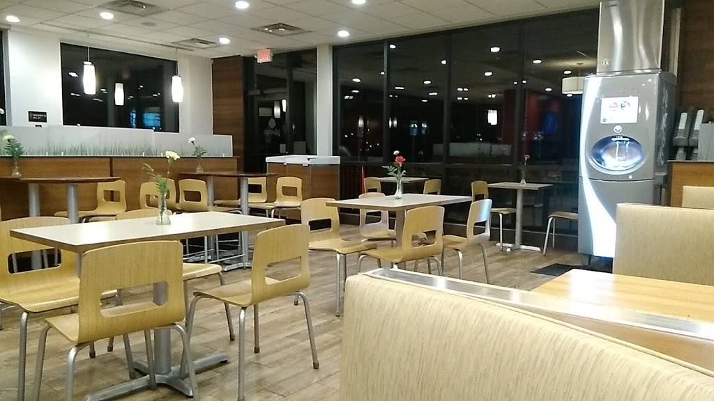 Wendys | restaurant | 2801 Boyer St, Charlotte, NC 28208, USA | 7043942723 OR +1 704-394-2723