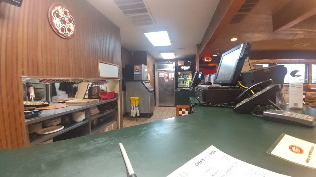 Pizza Hut | restaurant | 1407 W 117th St, Cleveland, OH 44107, USA | 2162210005 OR +1 216-221-0005