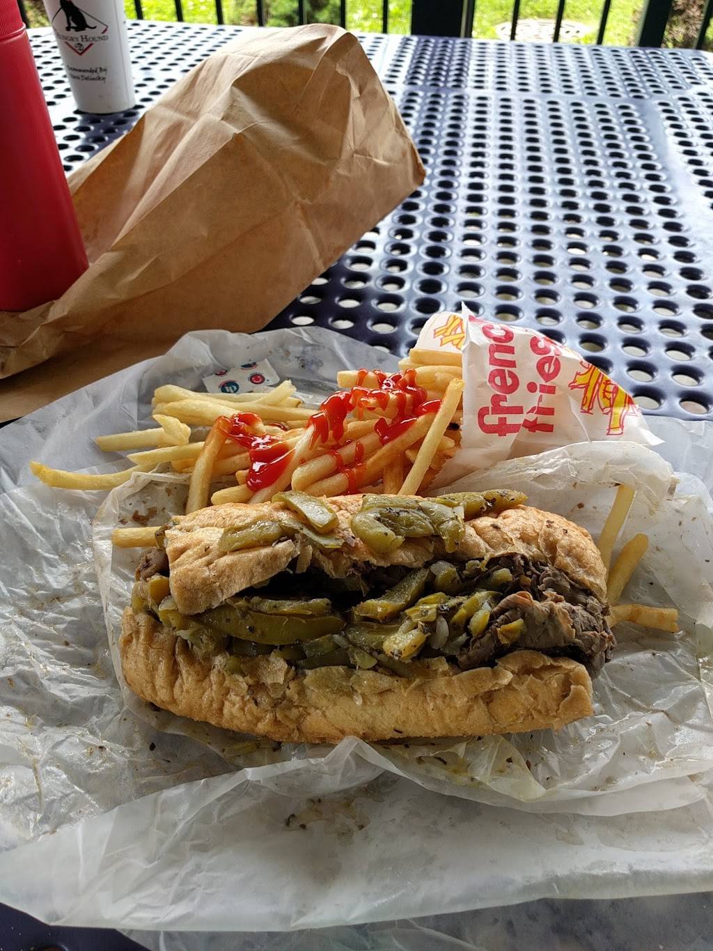 Johnnies Beef | restaurant | 1935 S Arlington Heights Rd, Arlington Heights, IL 60005, USA | 8473578100 OR +1 847-357-8100