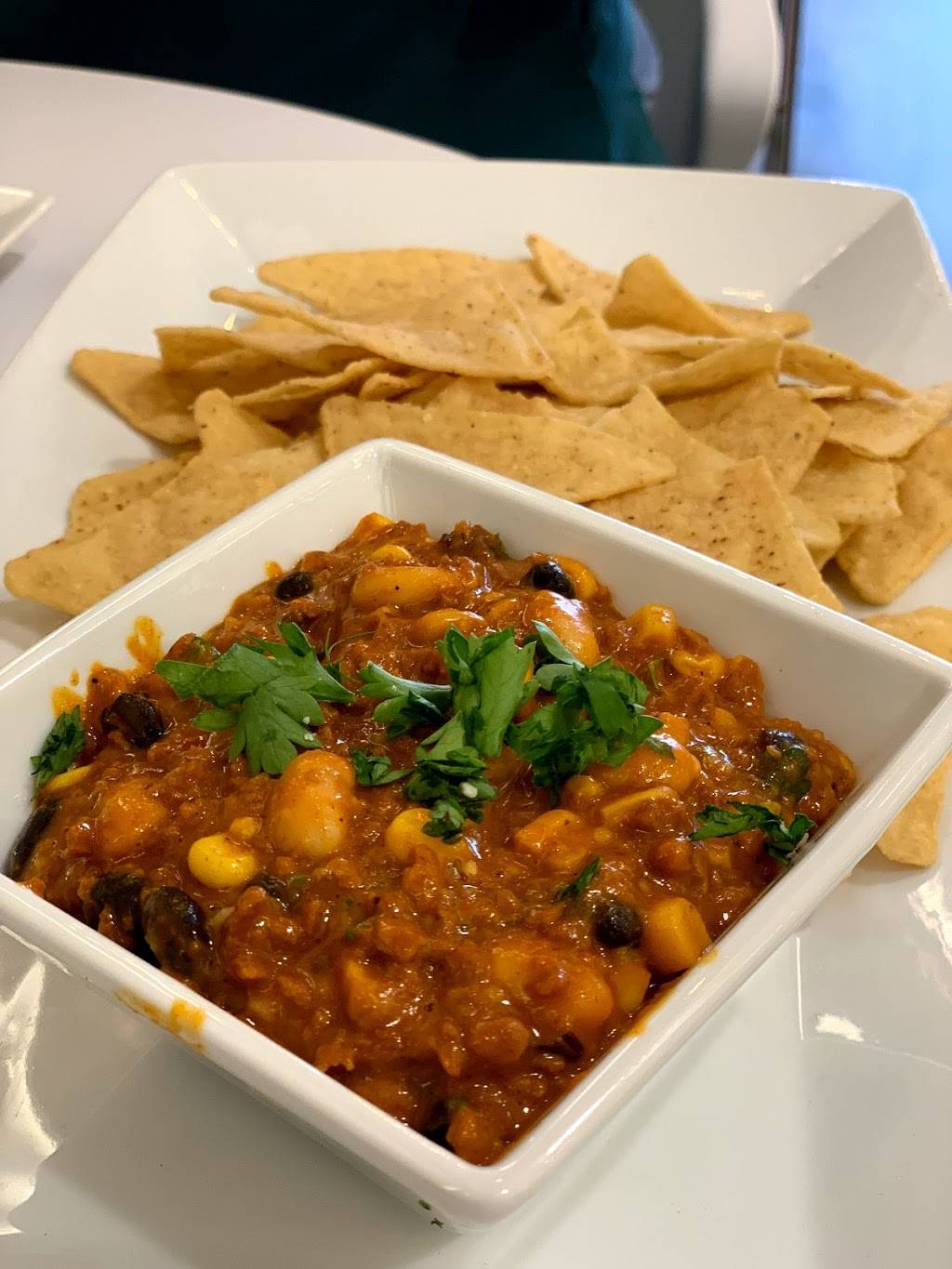 The Kitchen, by Cooking with Que | restaurant | 6529 Woodward Ave suite a, Detroit, MI 48202, USA | 3134624184 OR +1 313-462-4184