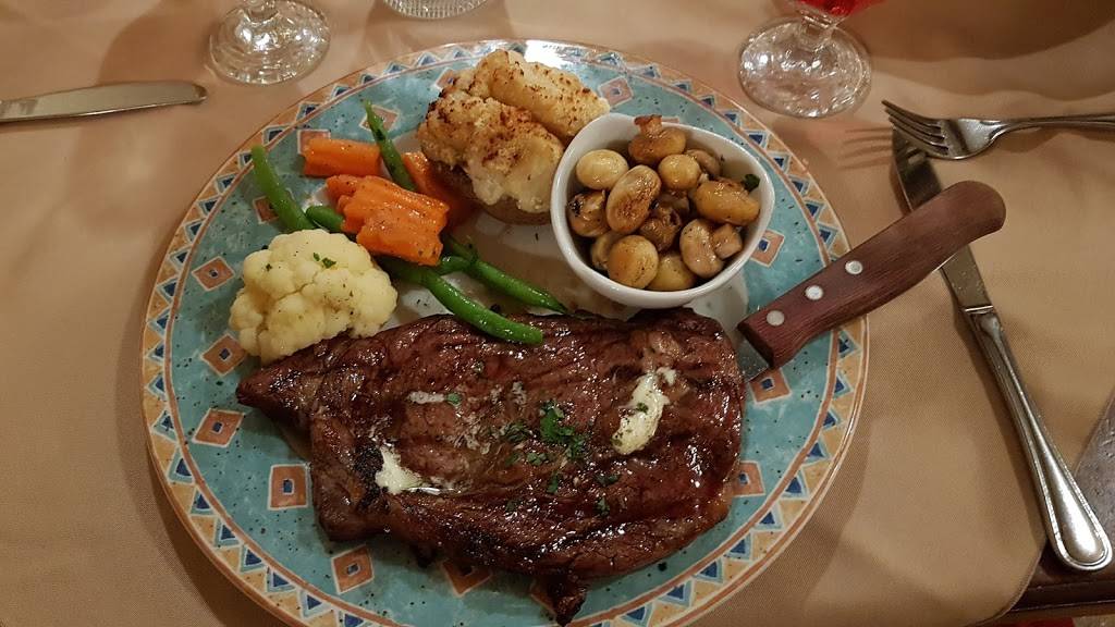 Cookhouse Bistro Inc | restaurant | 787 Old Hwy 8, Lynden, ON L0R 1X0, Canada | 5196472012 OR +1 519-647-2012