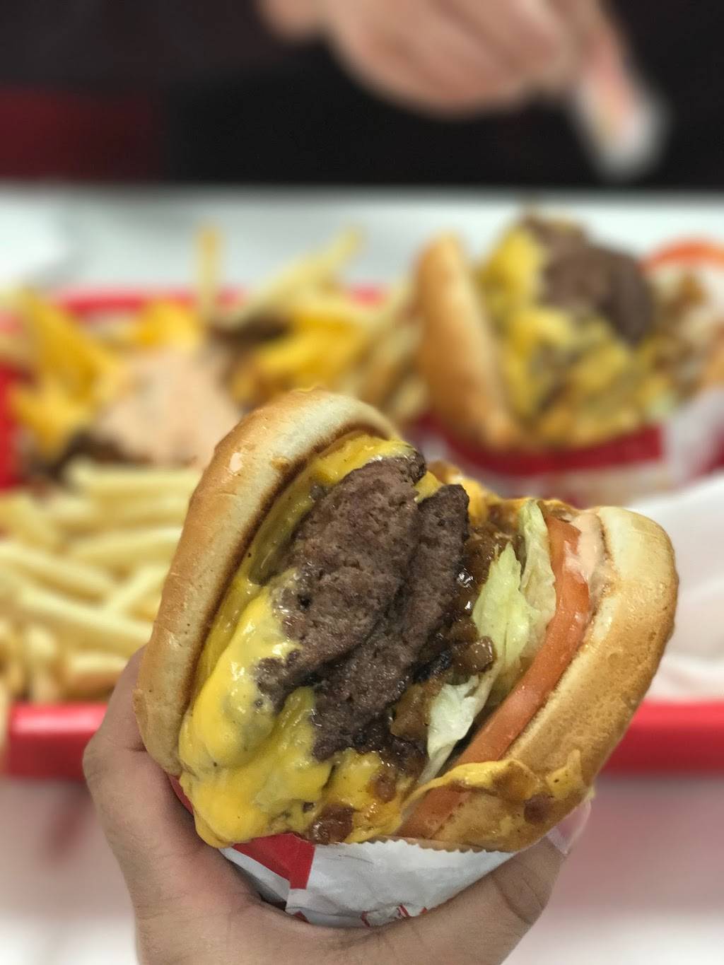 In-N-Out Burger | restaurant | 7691 E Carson St, Long Beach, CA 90808, USA | 8007861000 OR +1 800-786-1000