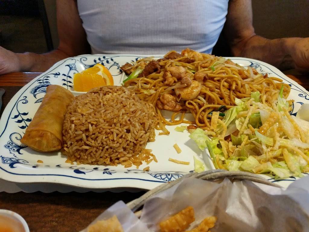 Grand Panda | restaurant | 23802 Lyons Ave, Newhall, CA 91321, USA | 6612531898 OR +1 661-253-1898