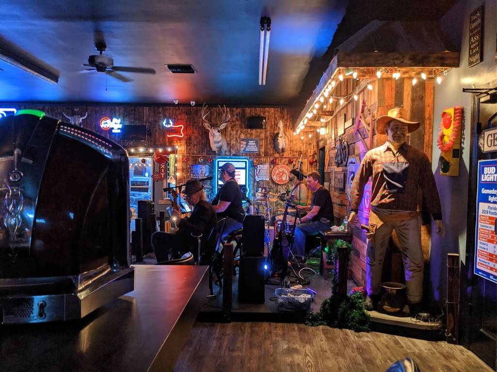 The Angry Beaver Outpost | restaurant | 12386 E, FL-40, Silver Springs, FL 34488, USA | 3526250901 OR +1 352-625-0901