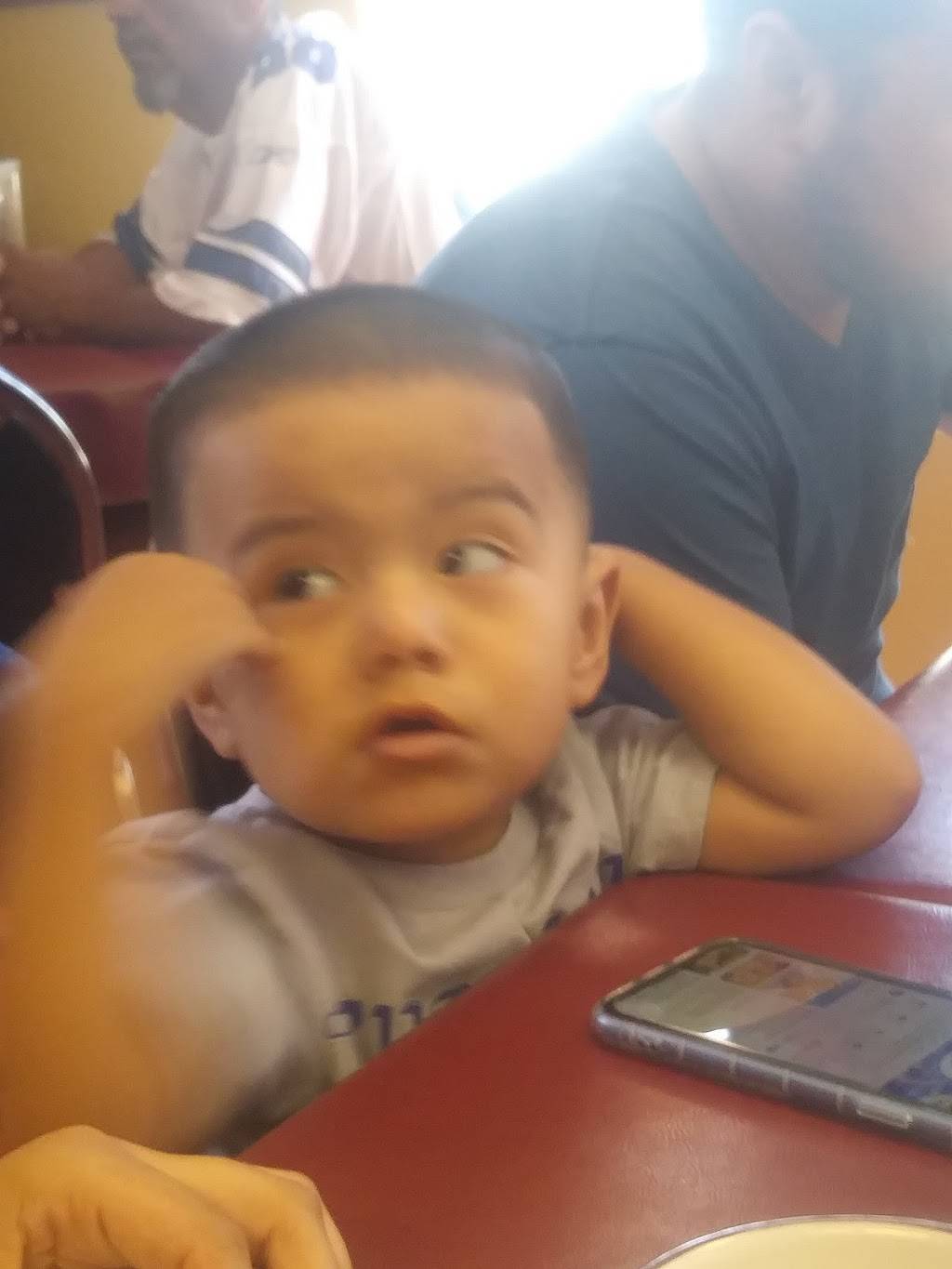 Jaimes Hut | restaurant | 527 Giles Rd, El Paso, TX 79915, USA | 9155911700 OR +1 915-591-1700