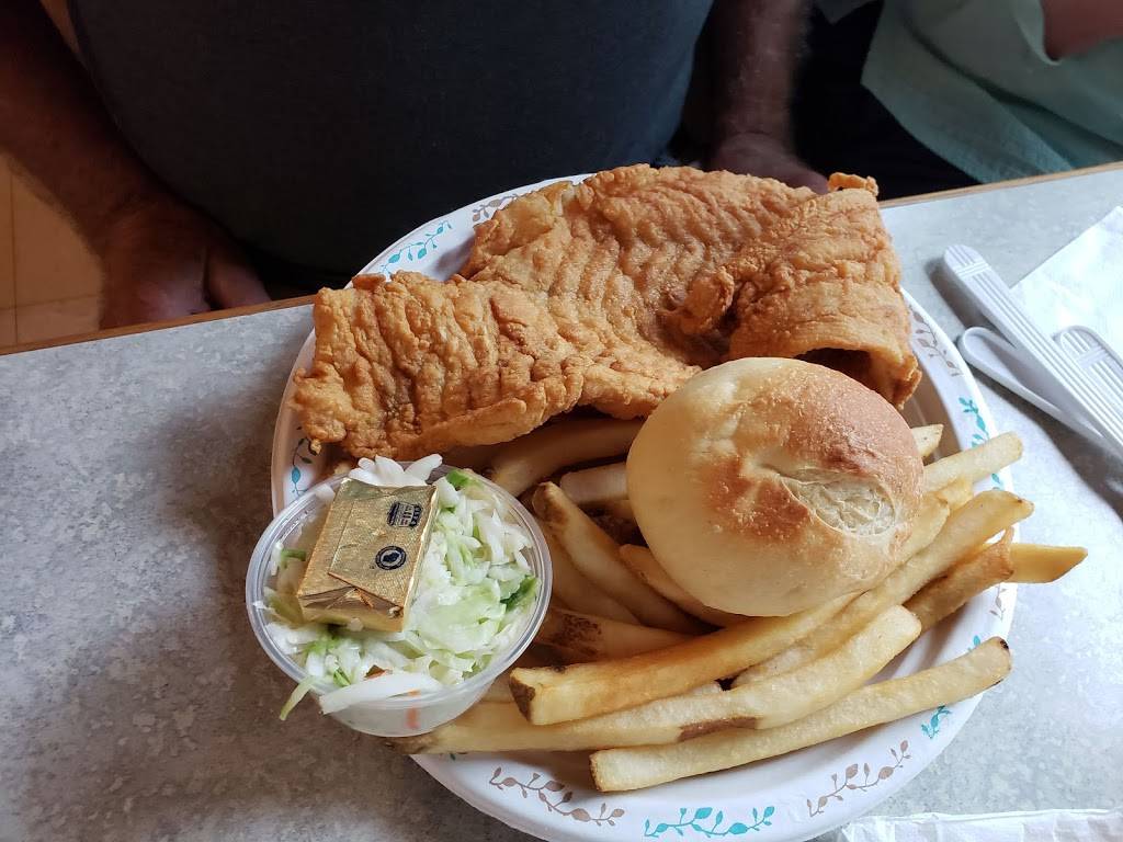 PJs | restaurant | 2616 US-6, Wellfleet, MA 02667, USA | 5083492126 OR +1 508-349-2126