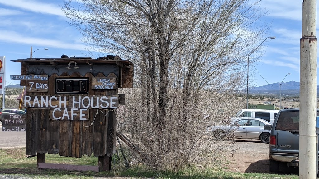 Ranch House Cafe | cafe | 83 W Park Ave, Ash Fork, AZ 86320, USA | 9286372710 OR +1 928-637-2710
