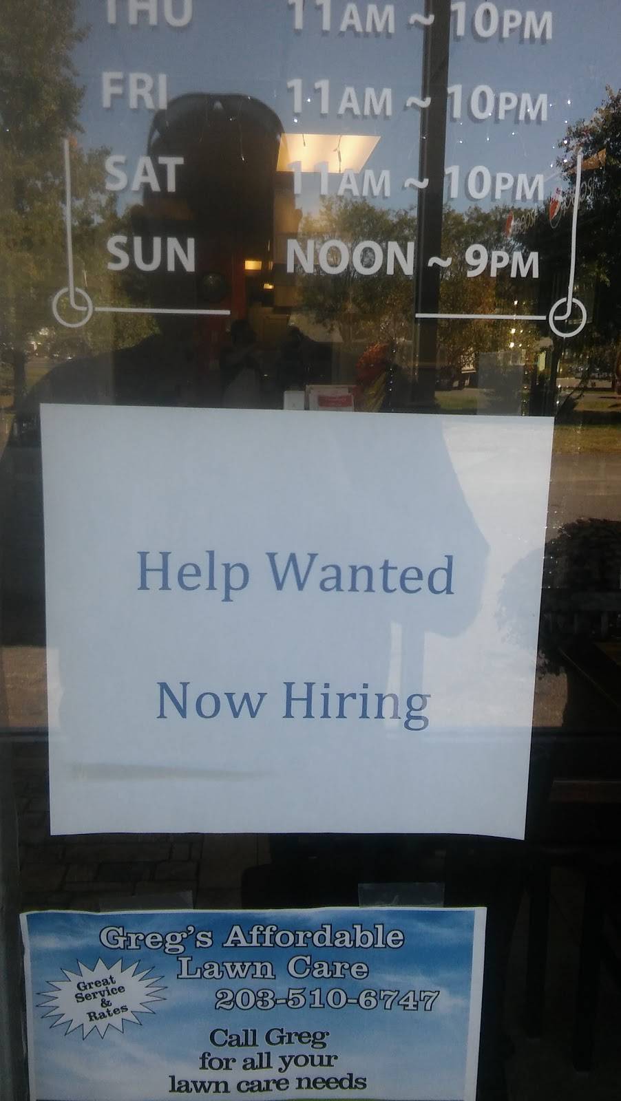 Woodbury Pizza & Restaurant | restaurant | 689 Main St S, Woodbury, CT 06798, USA | 2032630022 OR +1 203-263-0022