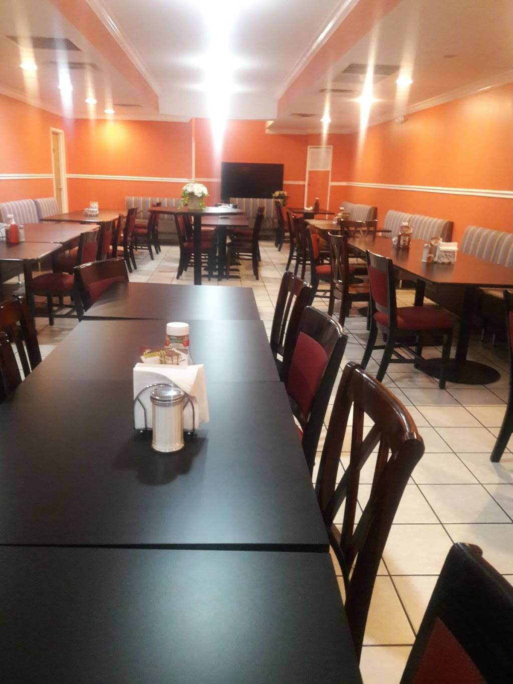 Marcelas Chicken | restaurant | 3407 Dallas Dr, Temple Hills, MD 20748, USA | 3017028142 OR +1 301-702-8142