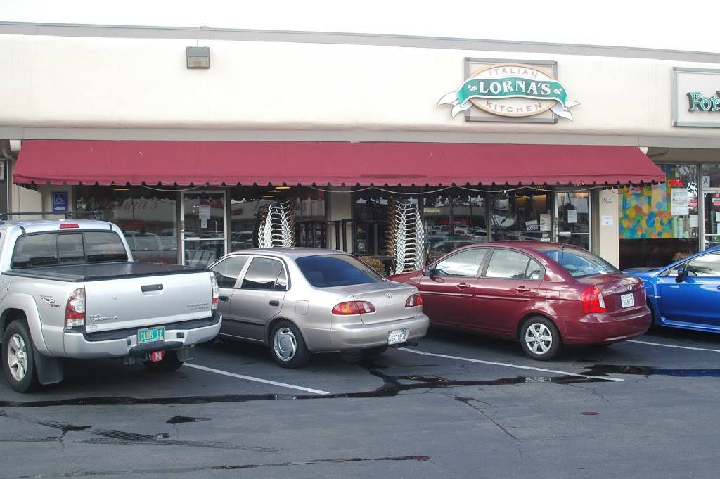 Lornas Italian Kitchen | restaurant | 3945 Governor Dr, San Diego, CA 92122, USA | 8584520661 OR +1 858-452-0661